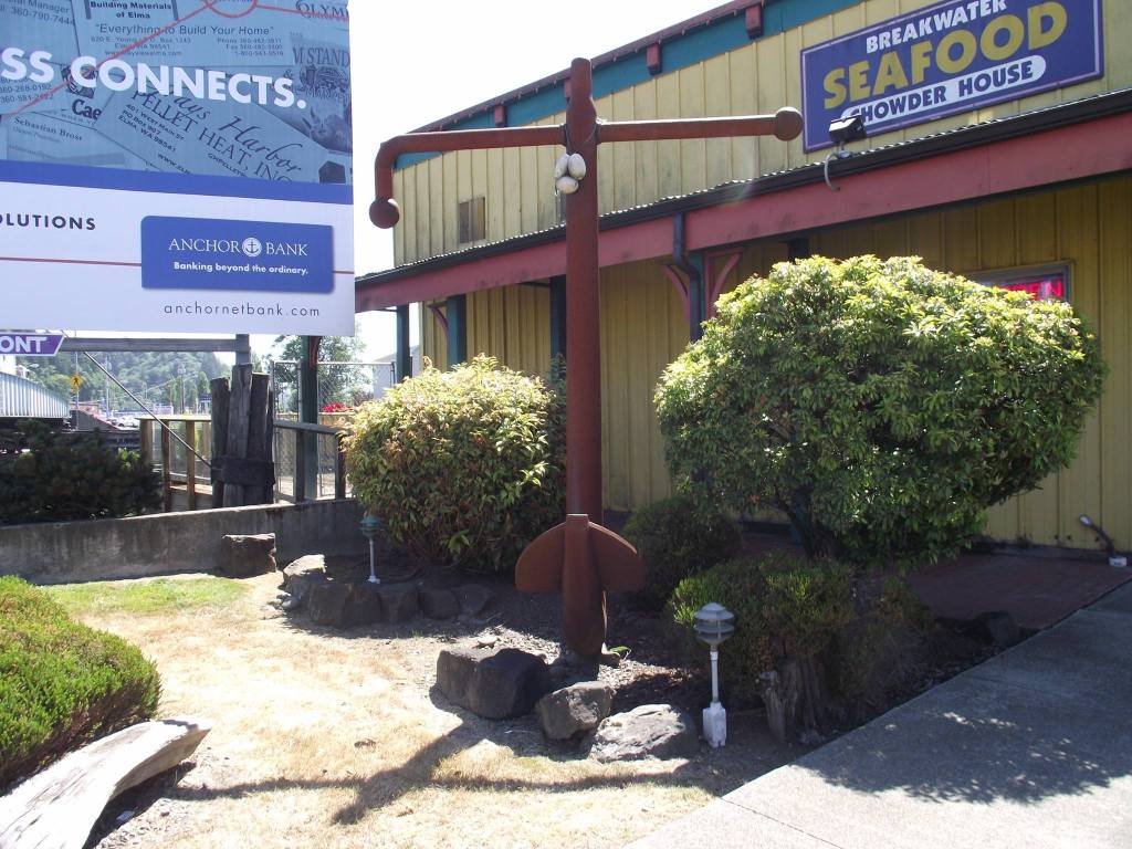 Green Bushes outside of the Breakwater Seafood Chowder House